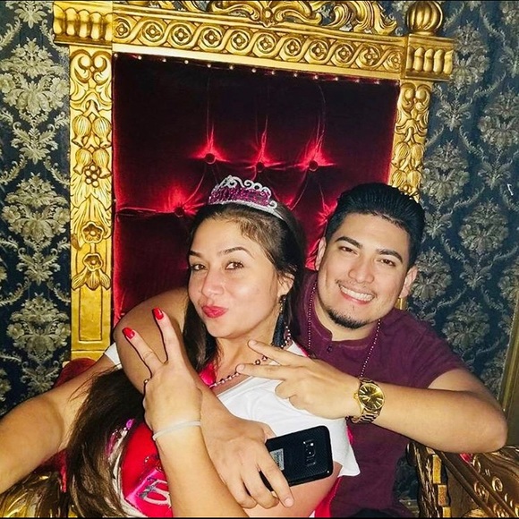 Meet the Posher Other - Meet your Posher, Veronica